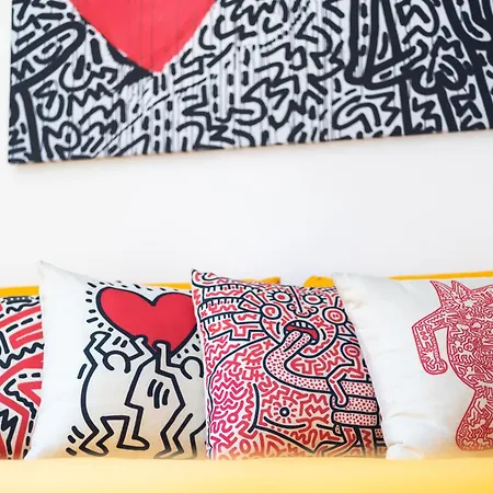 The Keith Haring - Private Bedroom Gasthuis Milaan